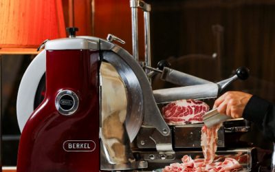 I nostri affettati tagliati al coltello e con la Berkel