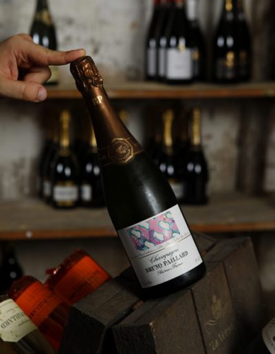 Bottiglia di Champagne Bruno Paillard, selezione esclusiva dalla cantina del ristorante